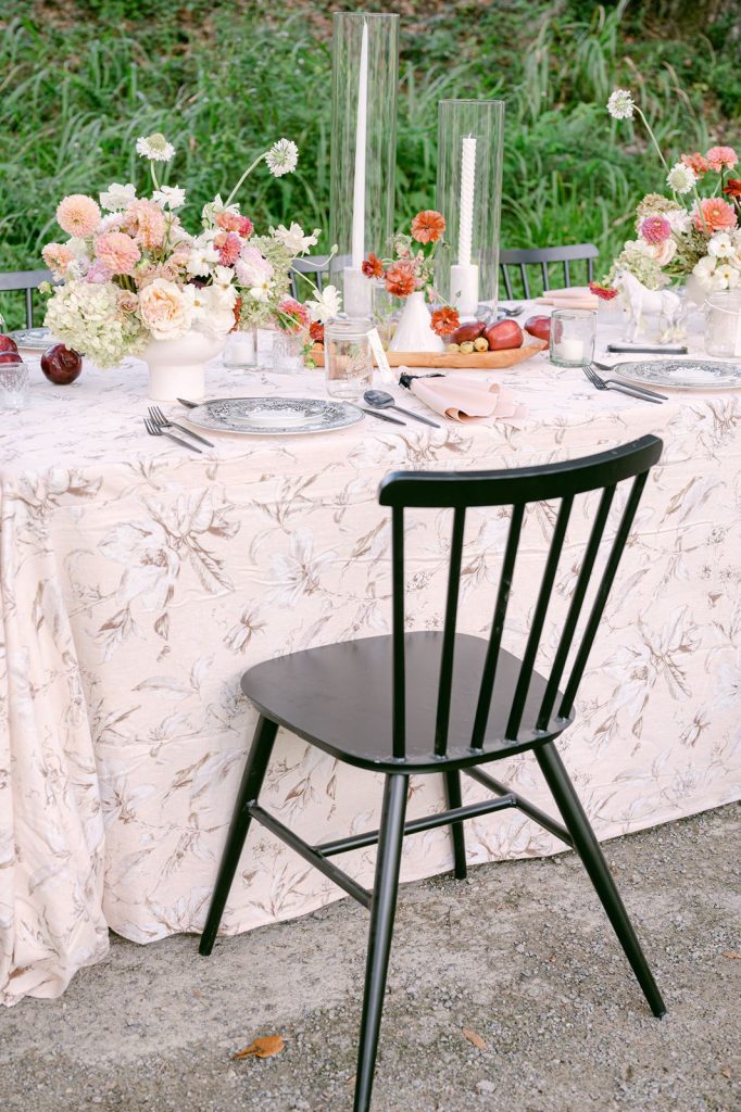 Middleton-Place-Wedding-tablescape and black chair