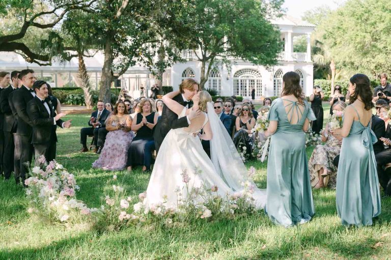 A Sophisticated Bride’s Guide to Charleston’s Historic Charm