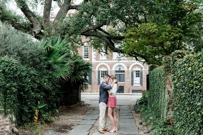 Charleston Date Night Ideas for Engaged Couples Who Love Culture and Cuisine