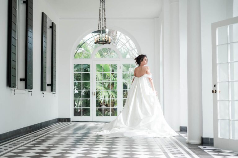 The Secret to Flattering Poses for Brides Who Don’t Love Being Photographed