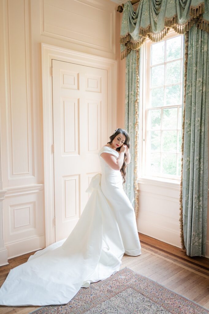 Bridal Portraits in Pink bridal suite at Lowndes Grove